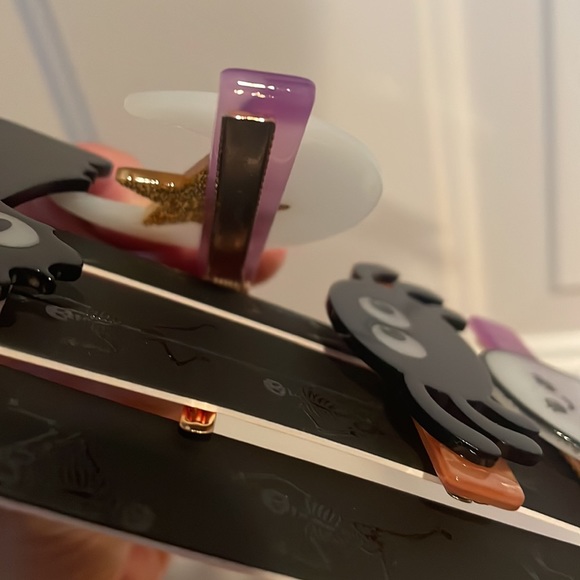 Halloween piper k glow in the dark hair clips-NEW - Picture 8 of 11